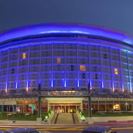 Howard Johnson Plaza Resort & Casino Mayorazgo Paraná Extérieur photo The 10000-seat, 1967-built Houston Civic Center was the home of the Houston Rockets from 1975 to 1990.