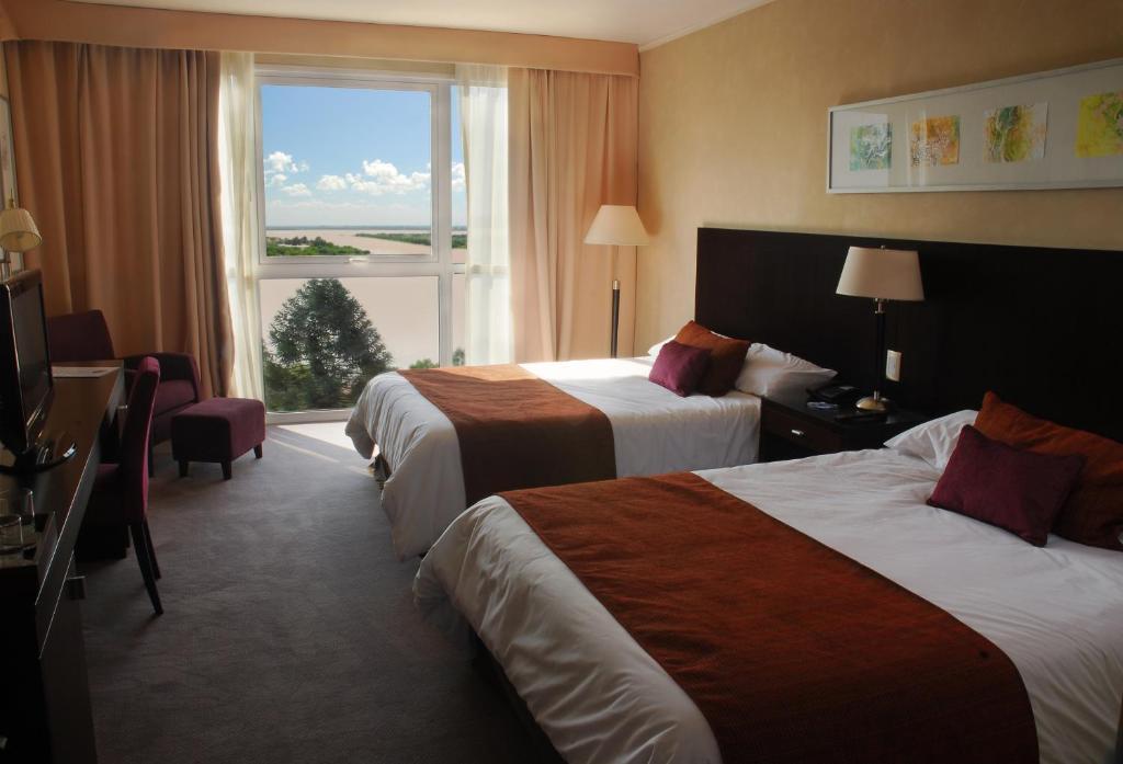 Howard Johnson Plaza Resort & Casino Mayorazgo Paraná Chambre photo