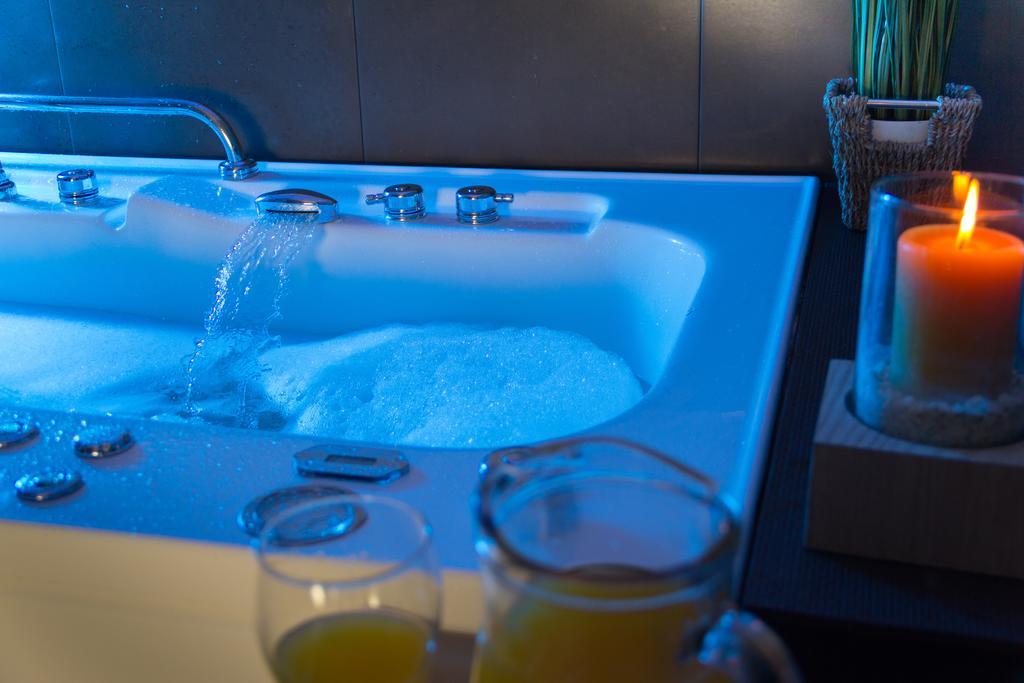 Howard Johnson Plaza Resort & Casino Mayorazgo Paraná Extérieur photo A whirlpool bath