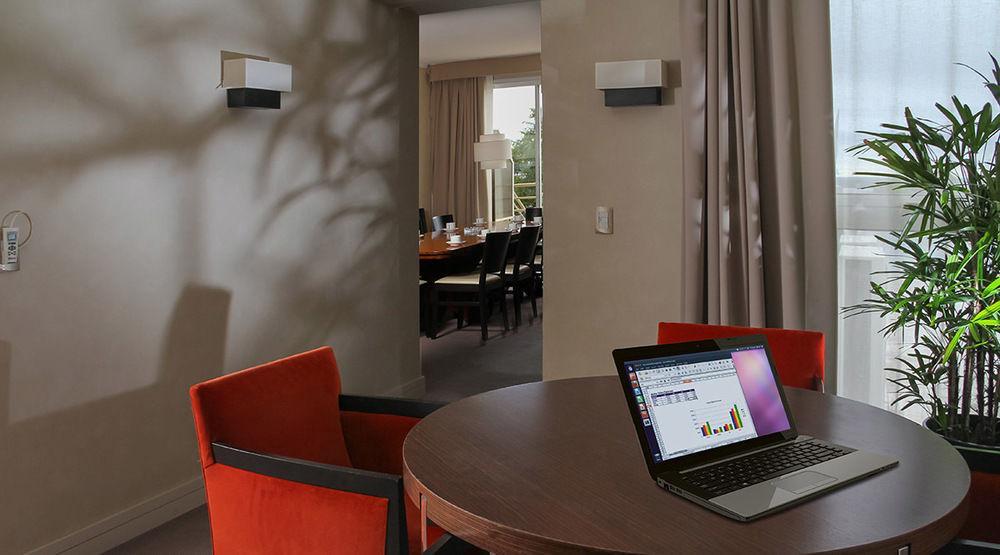 Howard Johnson Plaza Resort & Casino Mayorazgo Paraná Extérieur photo A typical hotel room