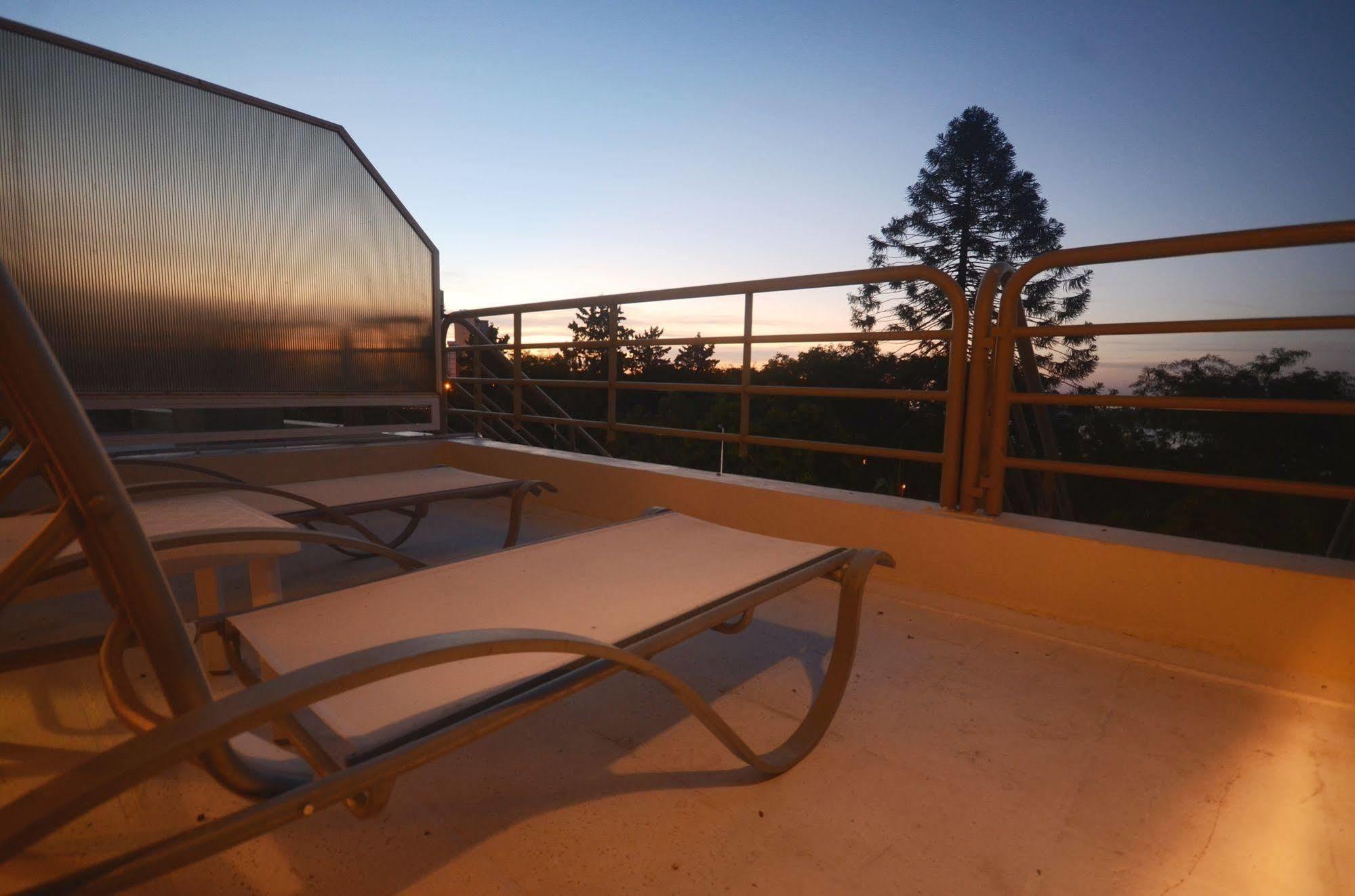 Howard Johnson Plaza Resort & Casino Mayorazgo Paraná Extérieur photo The rooftop terrace